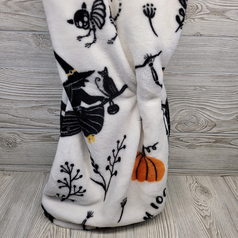 Halloween Skeleton Witch Cat Pumpkin Throw Blanket Soft Fleece 50x60 Celebrate - Picture 2 of 5